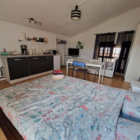 Studio, Chambres, Appartement, Gite Vendegies-sur-Ecaillon Esterno foto