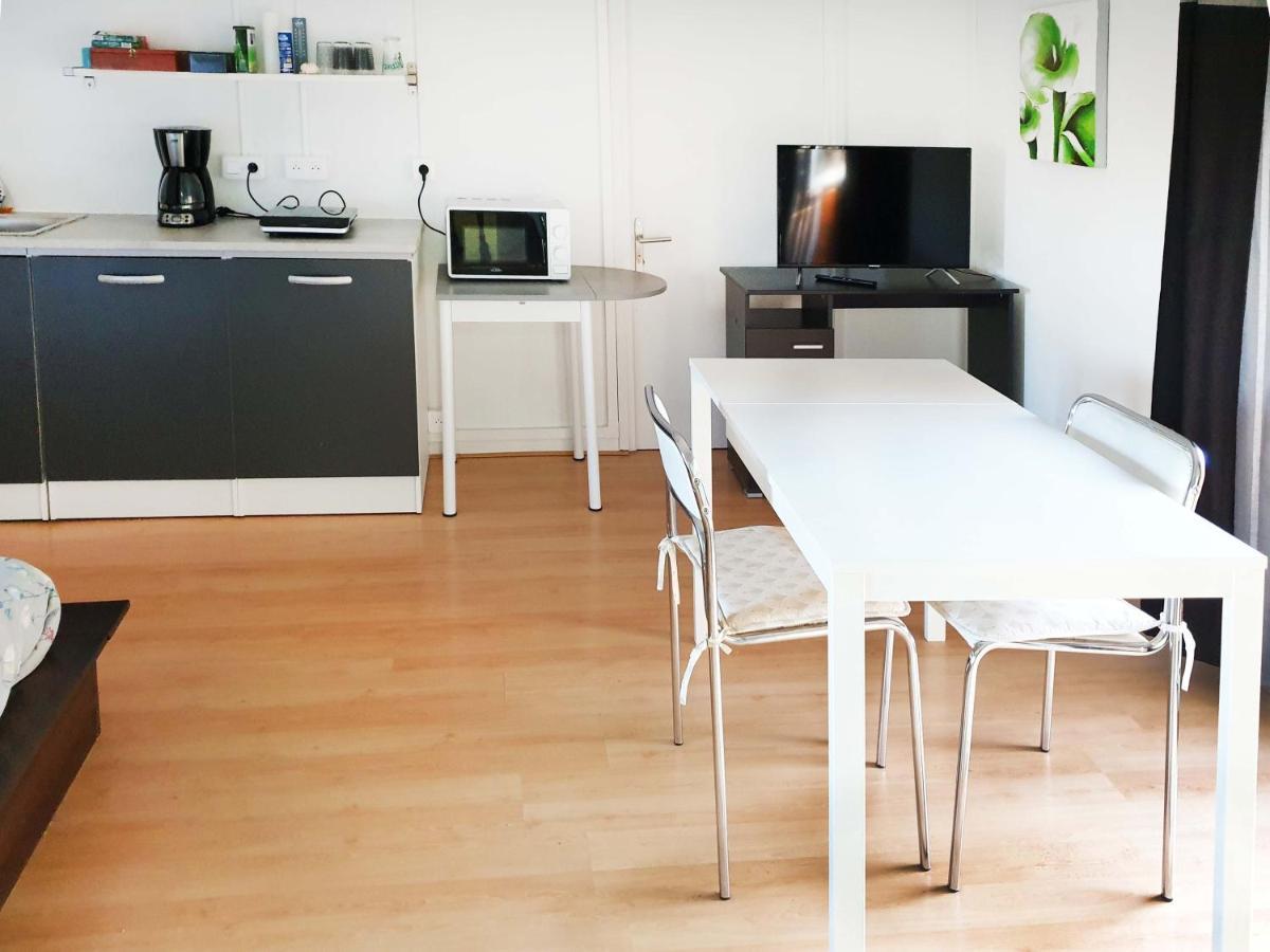 Studio, Chambres, Appartement, Gite Vendegies-sur-Ecaillon Esterno foto